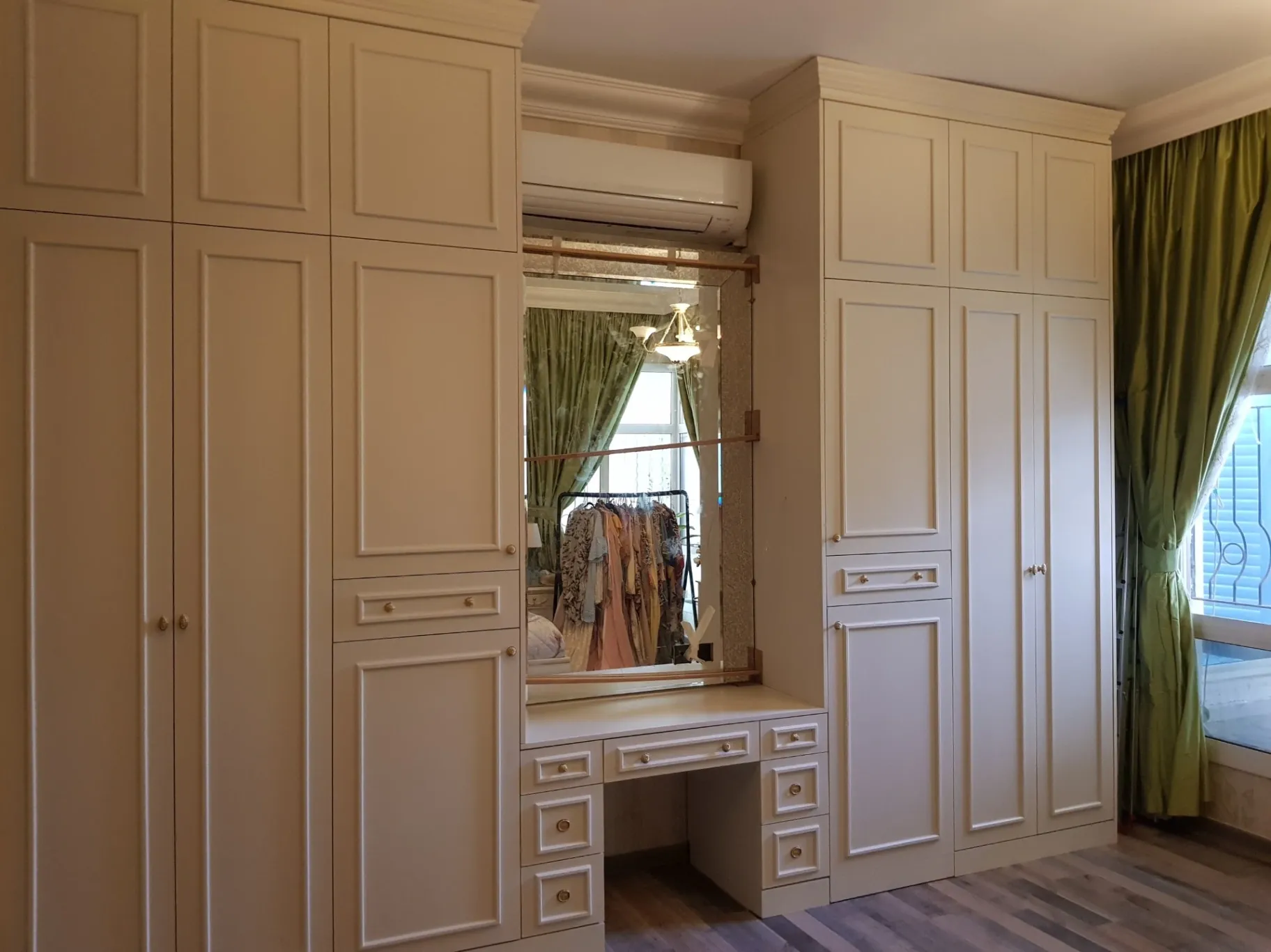 wardrobe